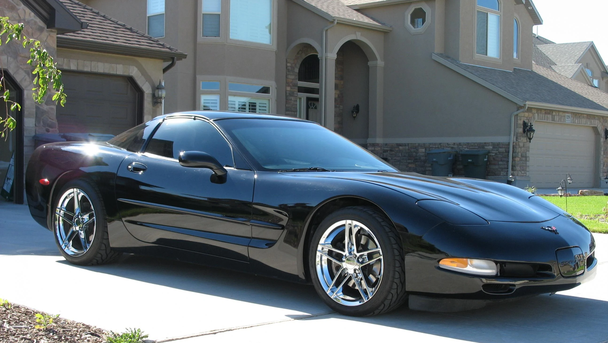Click to Enlarge-Esc to Close Corvette Generations/C5/C5 1999 black.webp